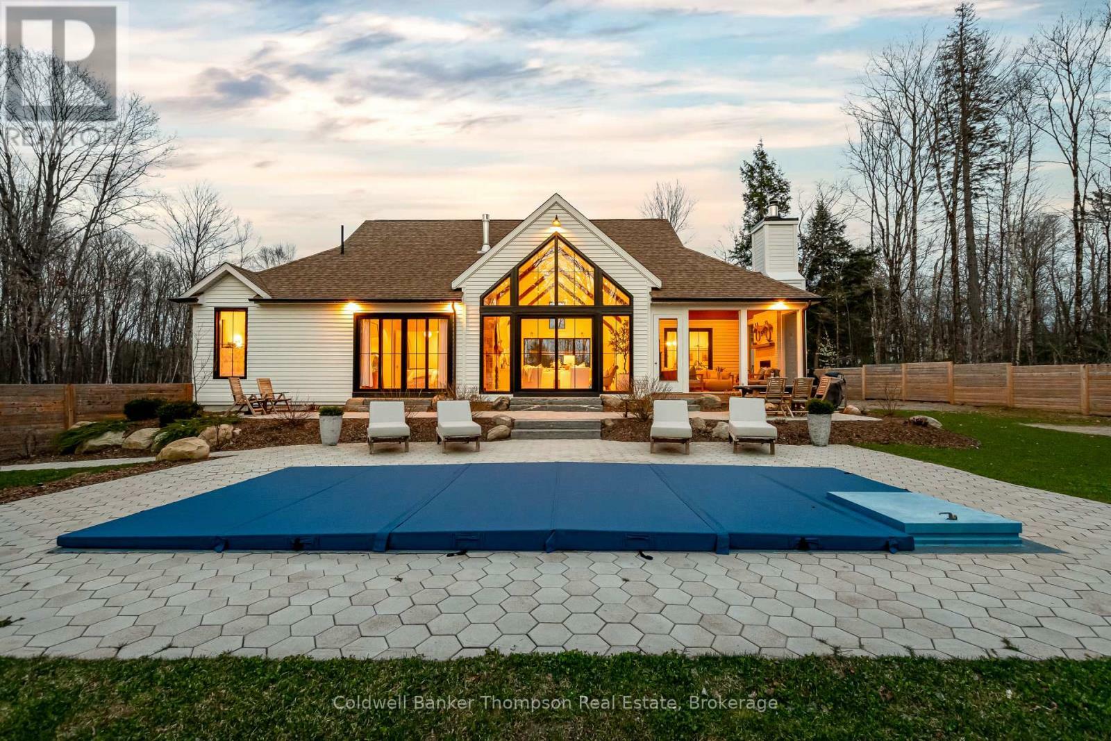 Photo de la propriété: 350 Skyhills Road ON P1H 2N5
