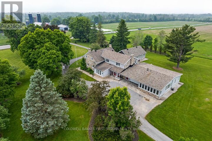 Property Photo:  2638 Rideau Ferry Road  ON K7H 0G5 