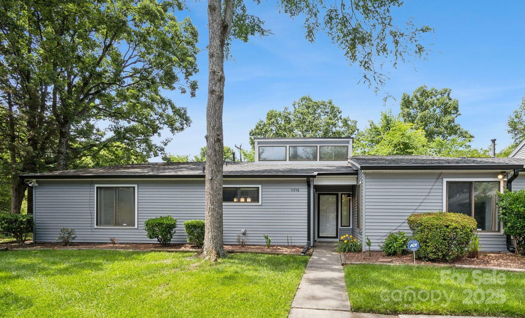 11216 Carmel Chace Drive  Charlotte NC 28226 photo
