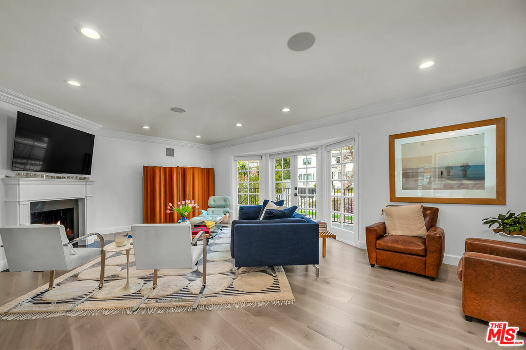 Property Photo: 751 Westholme Ave CA 90024