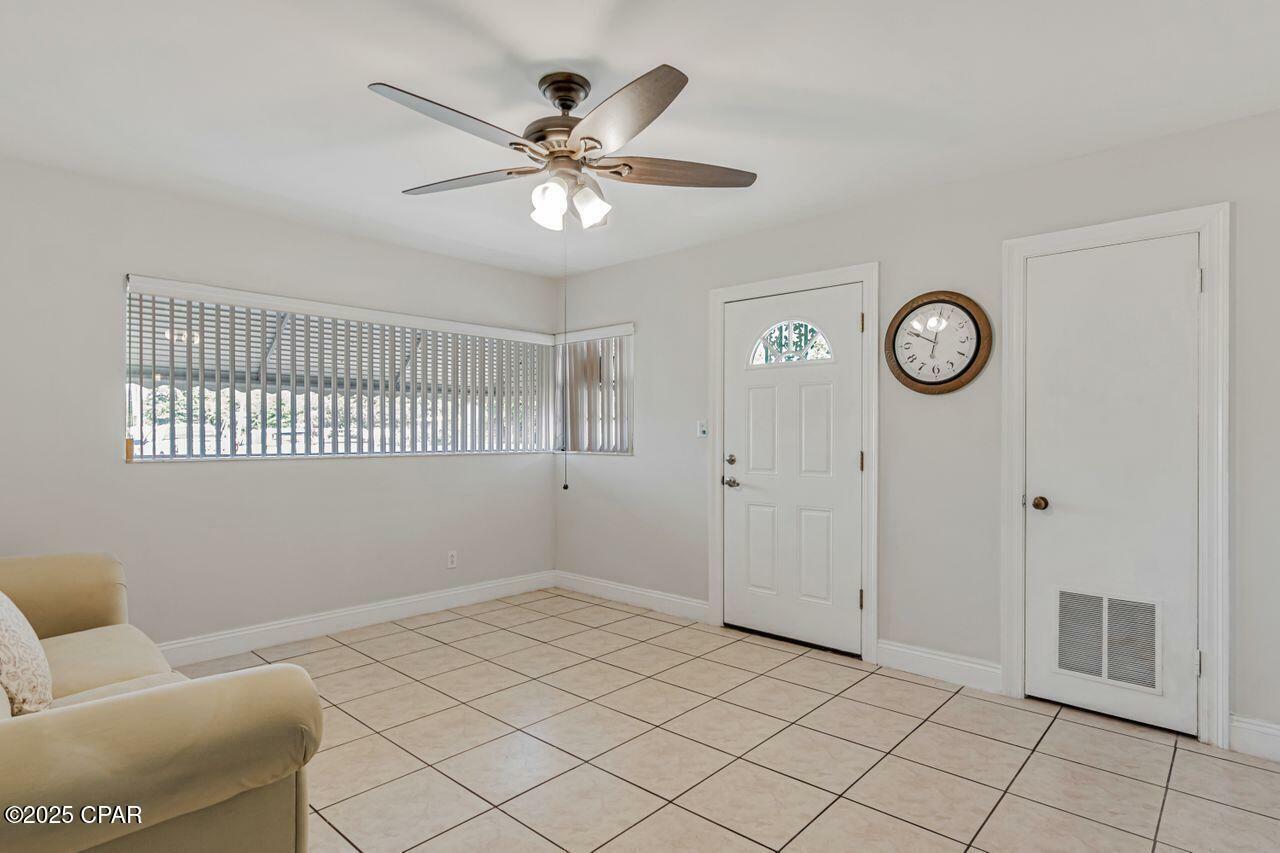Property Photo: 1609 W 13th Street FL 32401