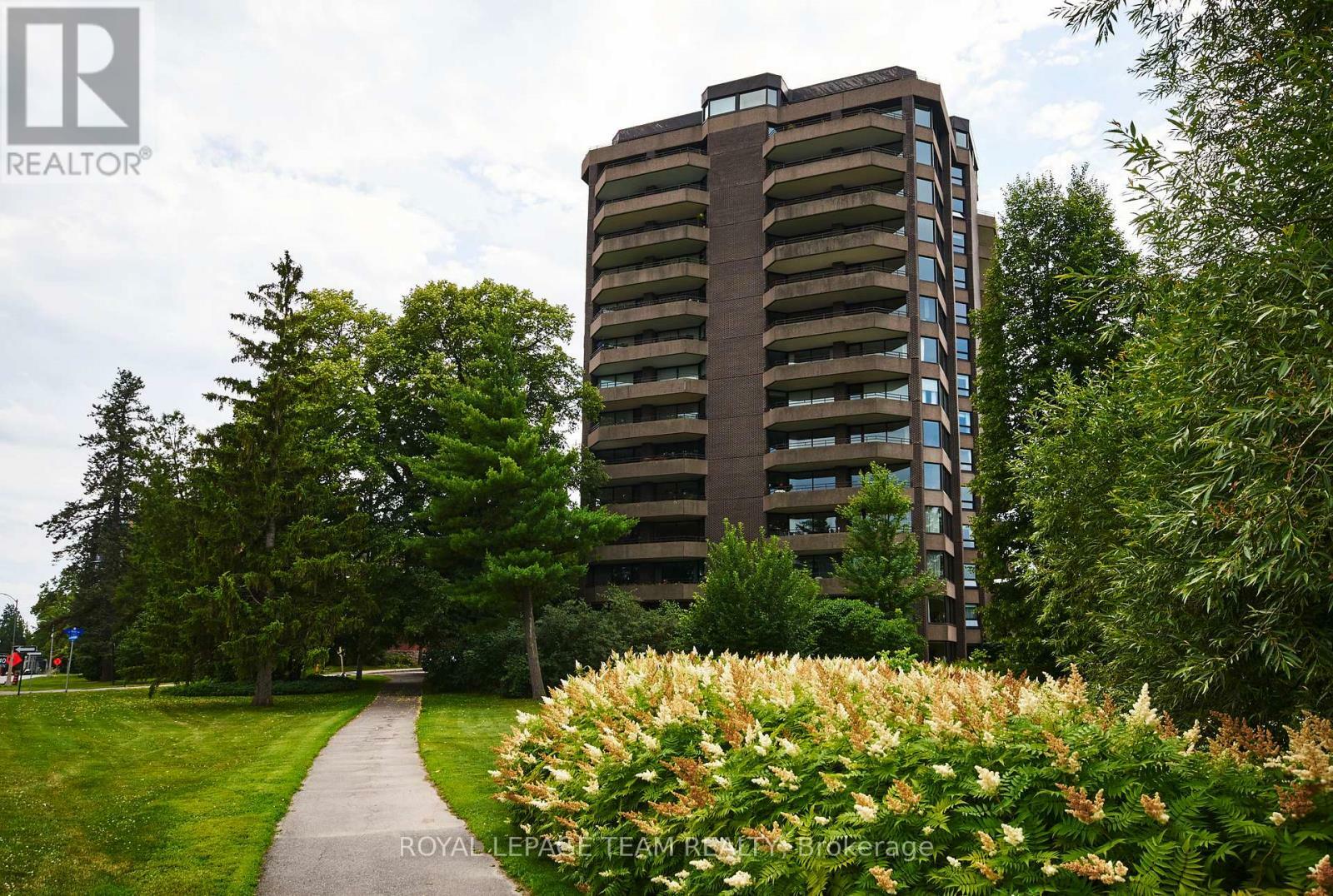 300 Queen Elizabeth Drive 3D  Ottawa ON K1S 3M6 photo