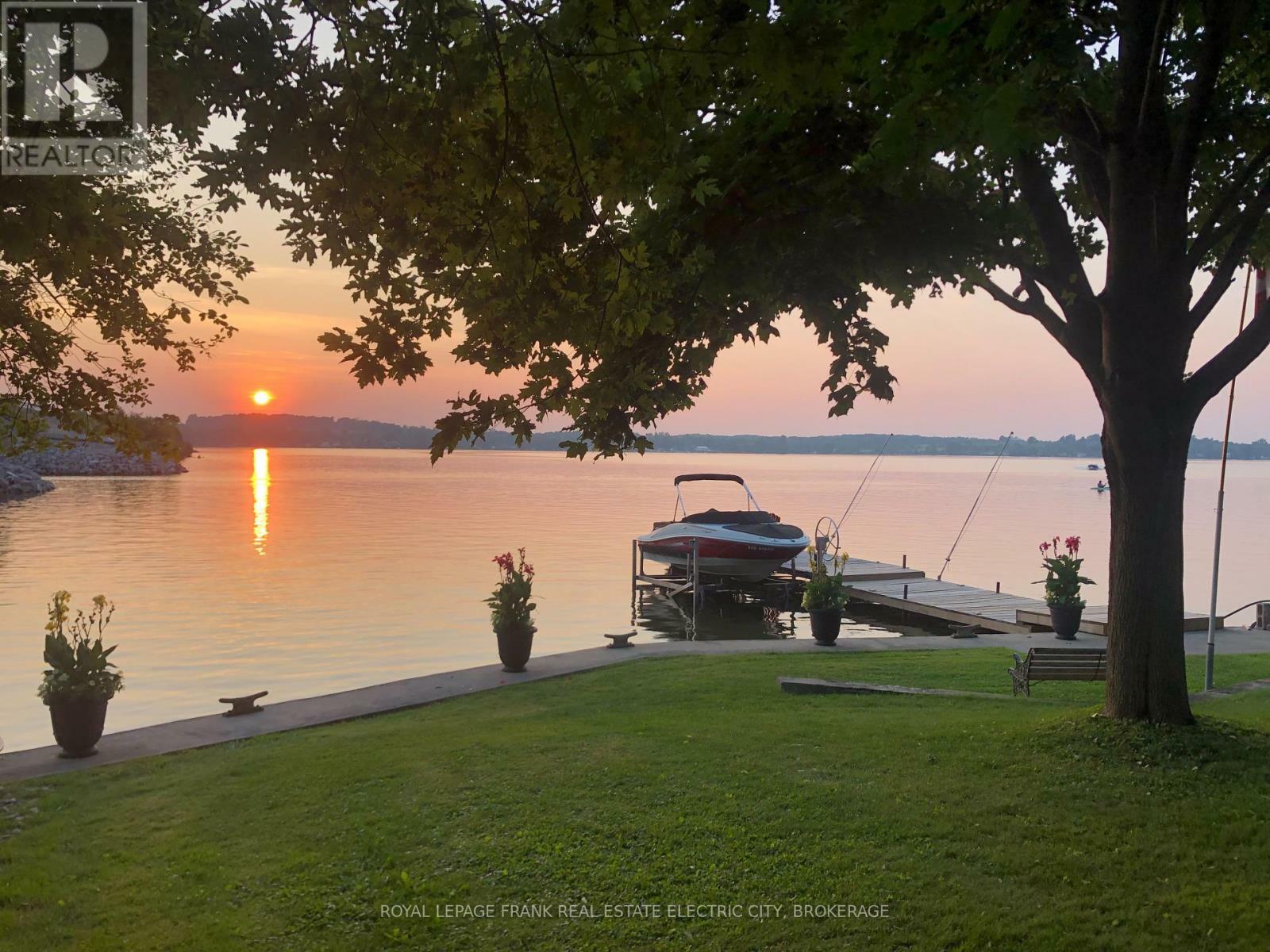 Property Photo: 910 Kelly Boulevard ON K0L 1H0