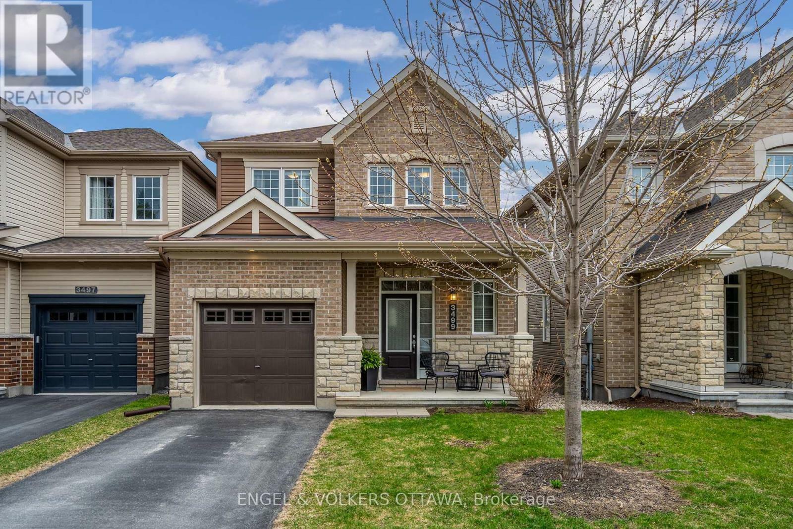 Property Photo: 3499 Woodroffe Avenue ON K2G 7A6