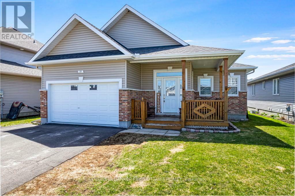 Property Photo: 85 Carter Crescent ON K7S 0C4