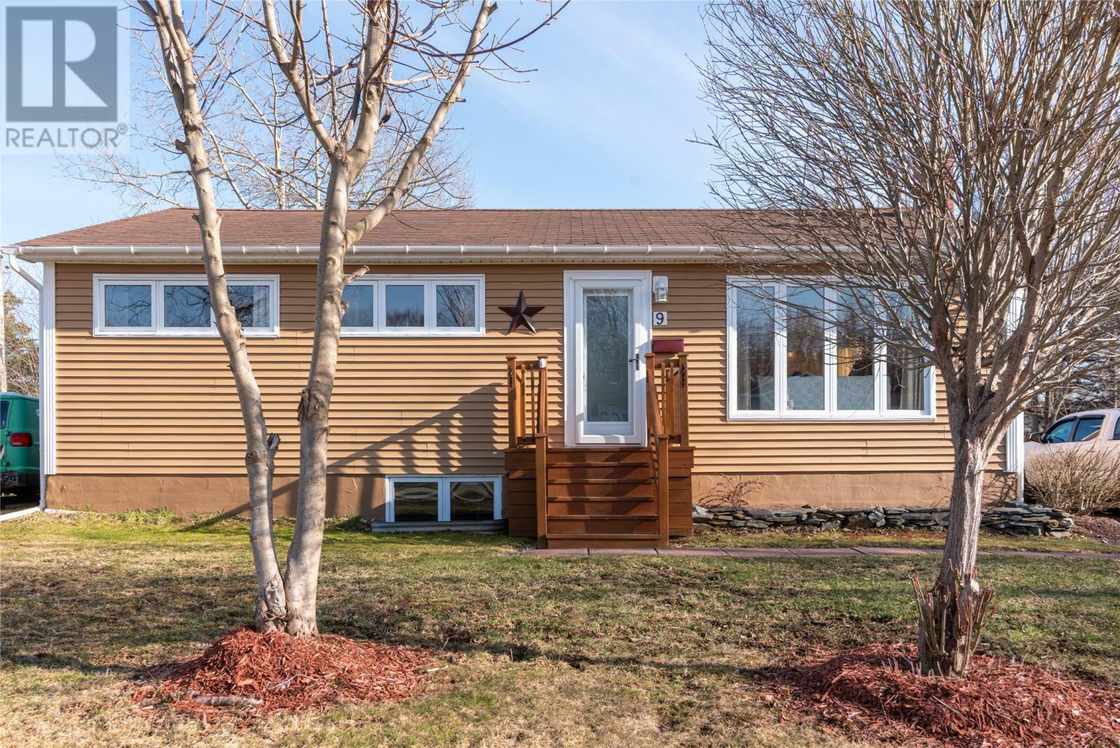 9 Grandy Avenue  Gander NL A1V 1B3 photo