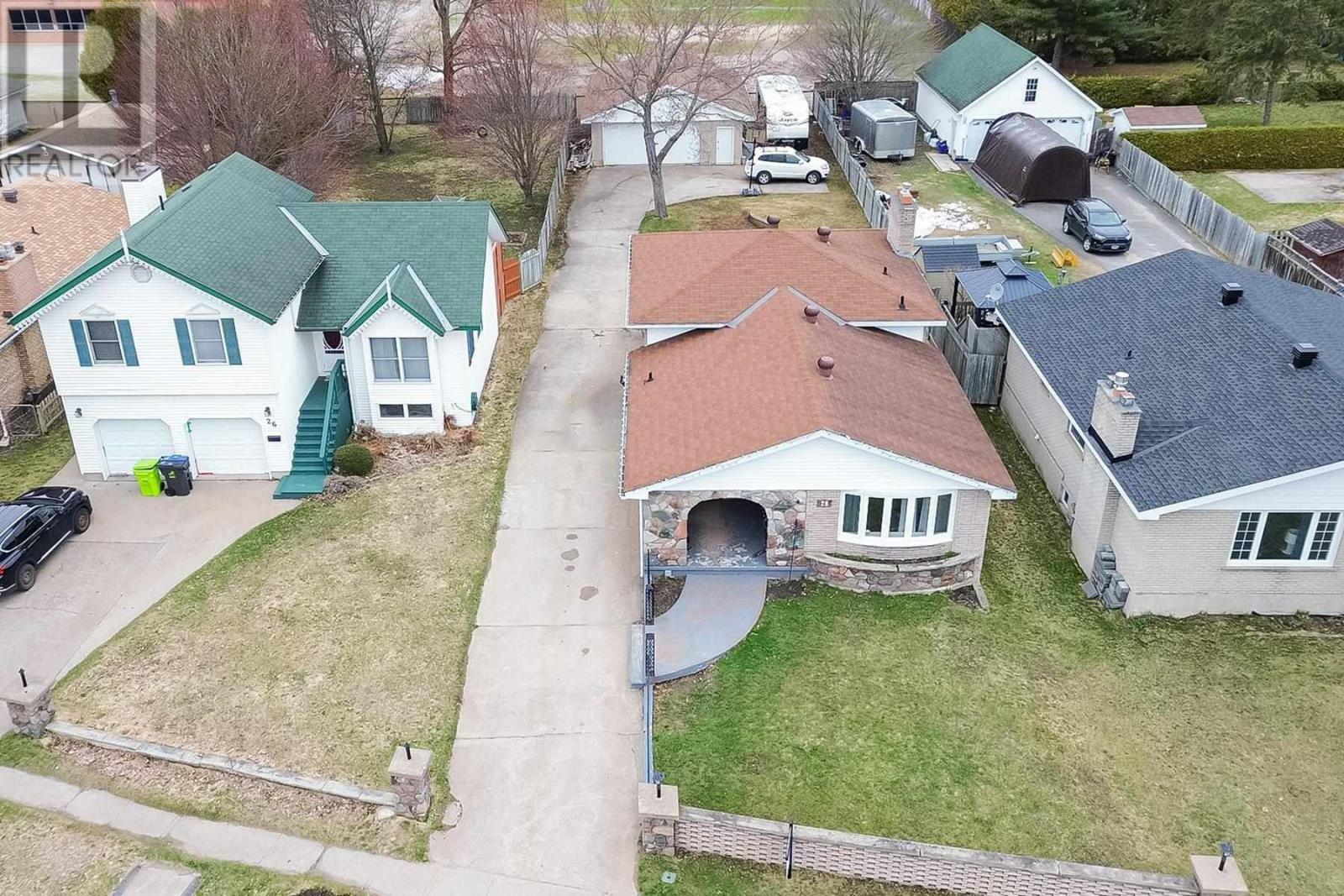Property Photo: 28 Robin St ON P6A 5X9