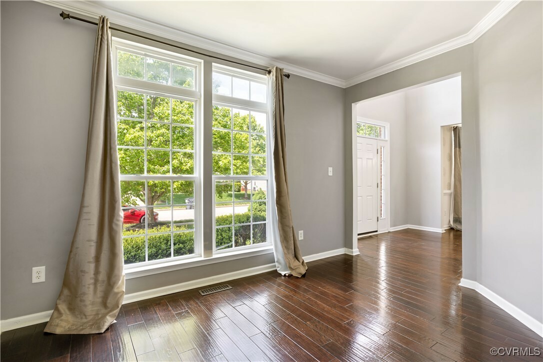 Property Photo: 3713 Spratling Way VA 23237