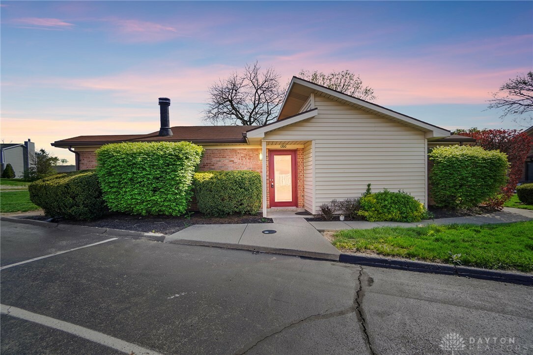 Property Photo: 1200 Hollowbrook Drive OH 45458
