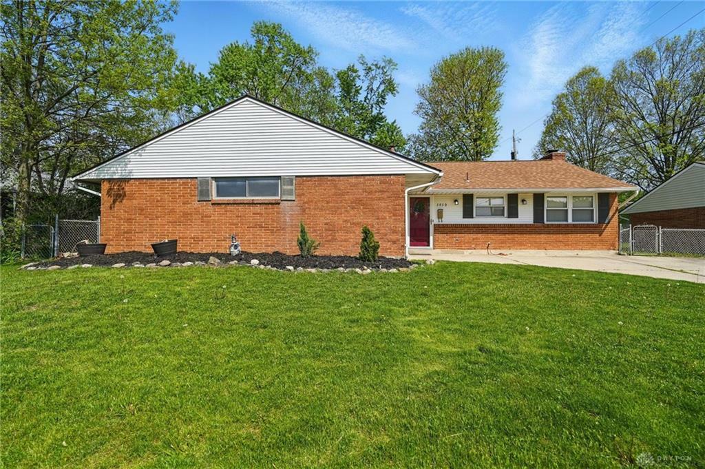 Property Photo:  5950 Bavaria Place  OH 45424 