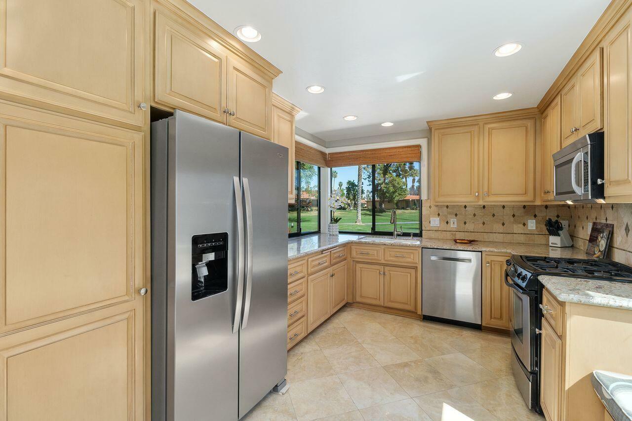 Property Photo:  26 Majorca Drive  CA 92270 