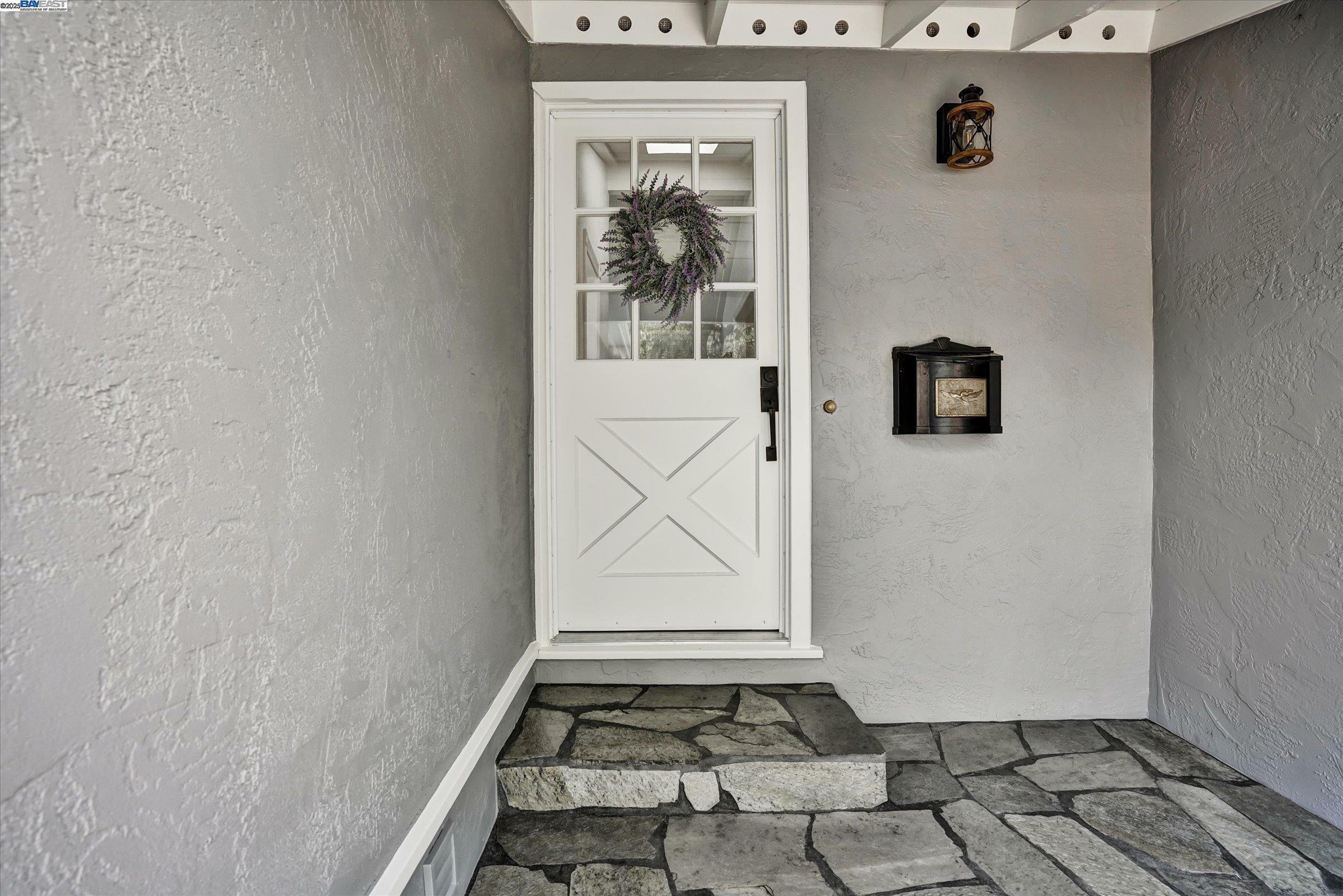 Property Photo: 33039 Palmetto Dr CA 94587