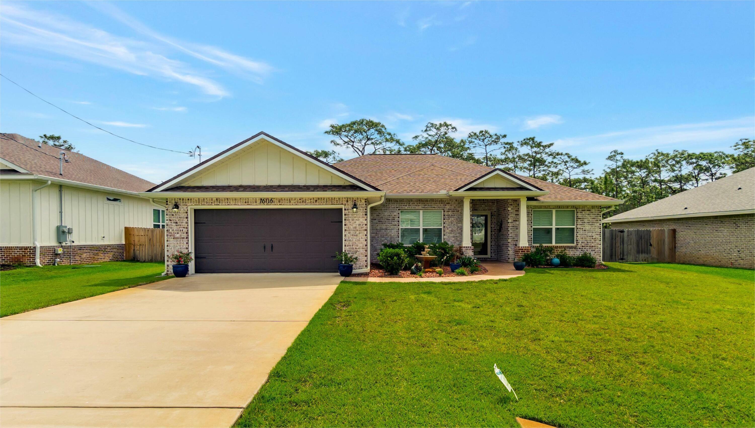 Property Photo:  1606 Ponderosa Drive  FL 32563 