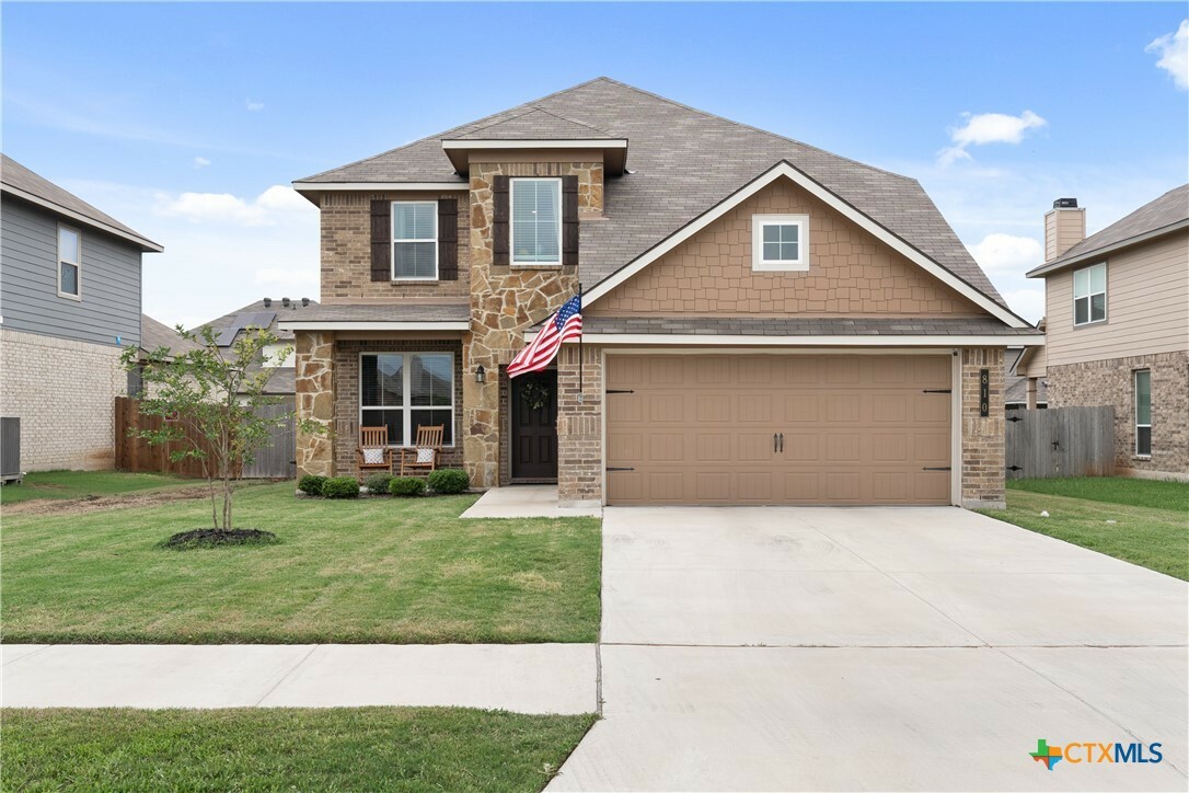 Property Photo: 810 McLaury Cove TX 76542