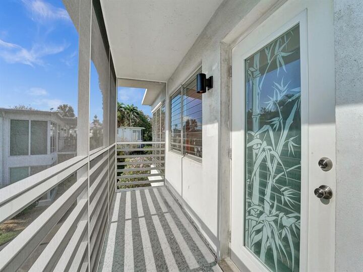 1115 SE 14th Pl 19C  Fort Lauderdale FL 33316 photo