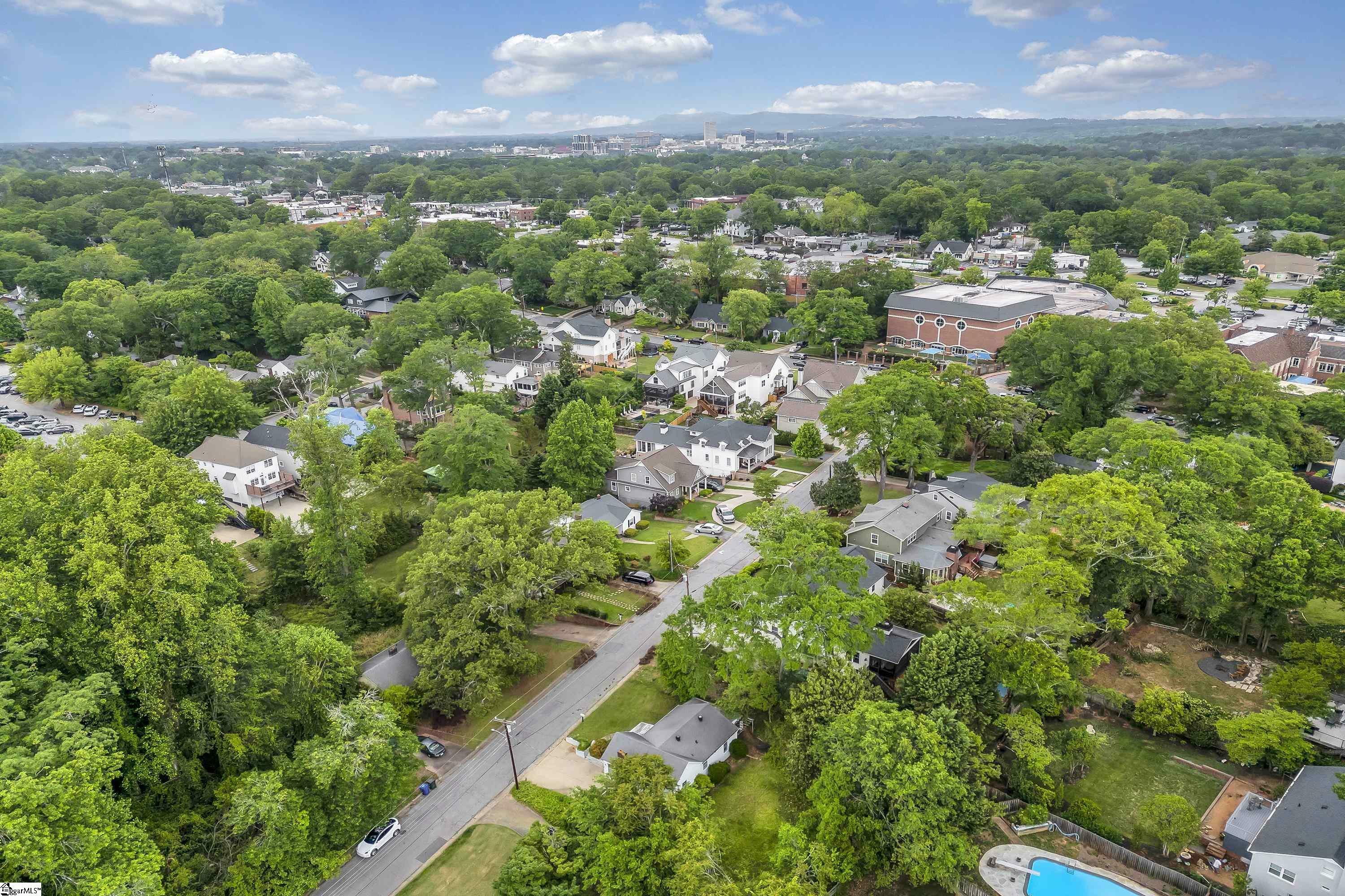 Property Photo: 19 Oakview Drive SC 29605