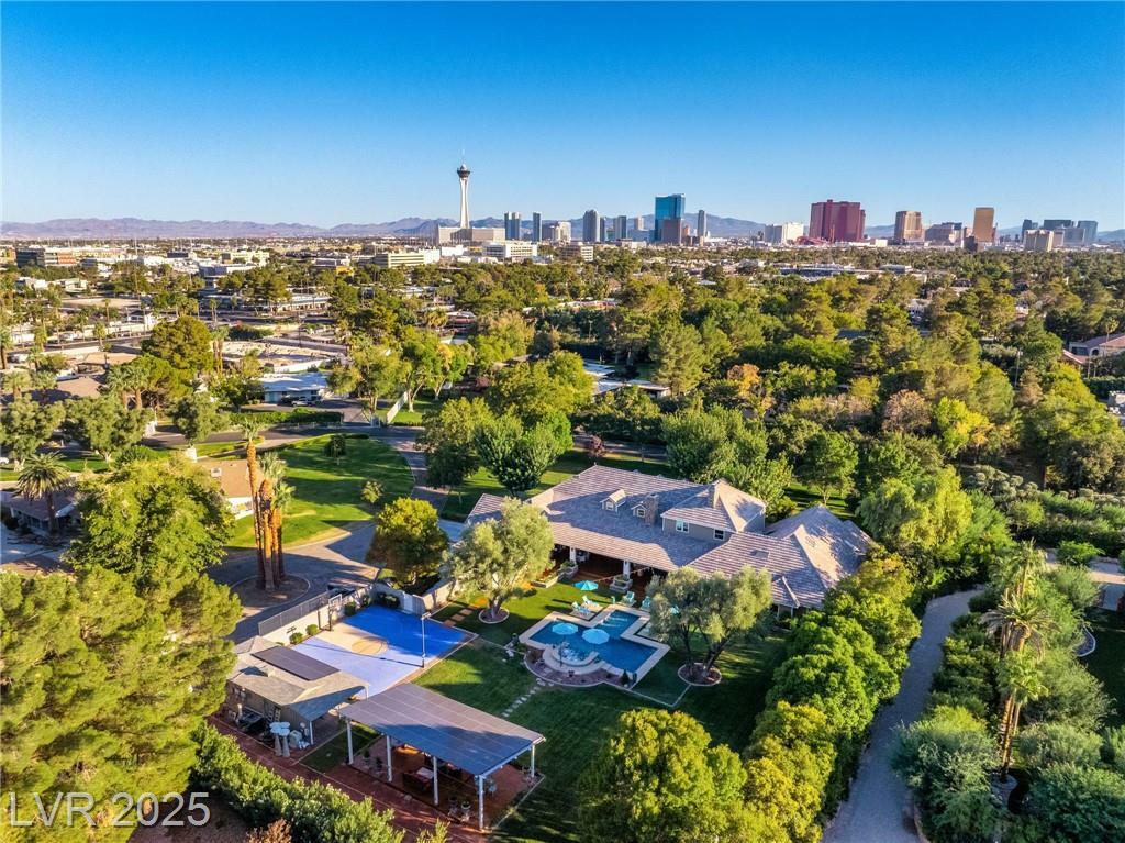 Property Photo: 330 Rancho Circle NV 89107