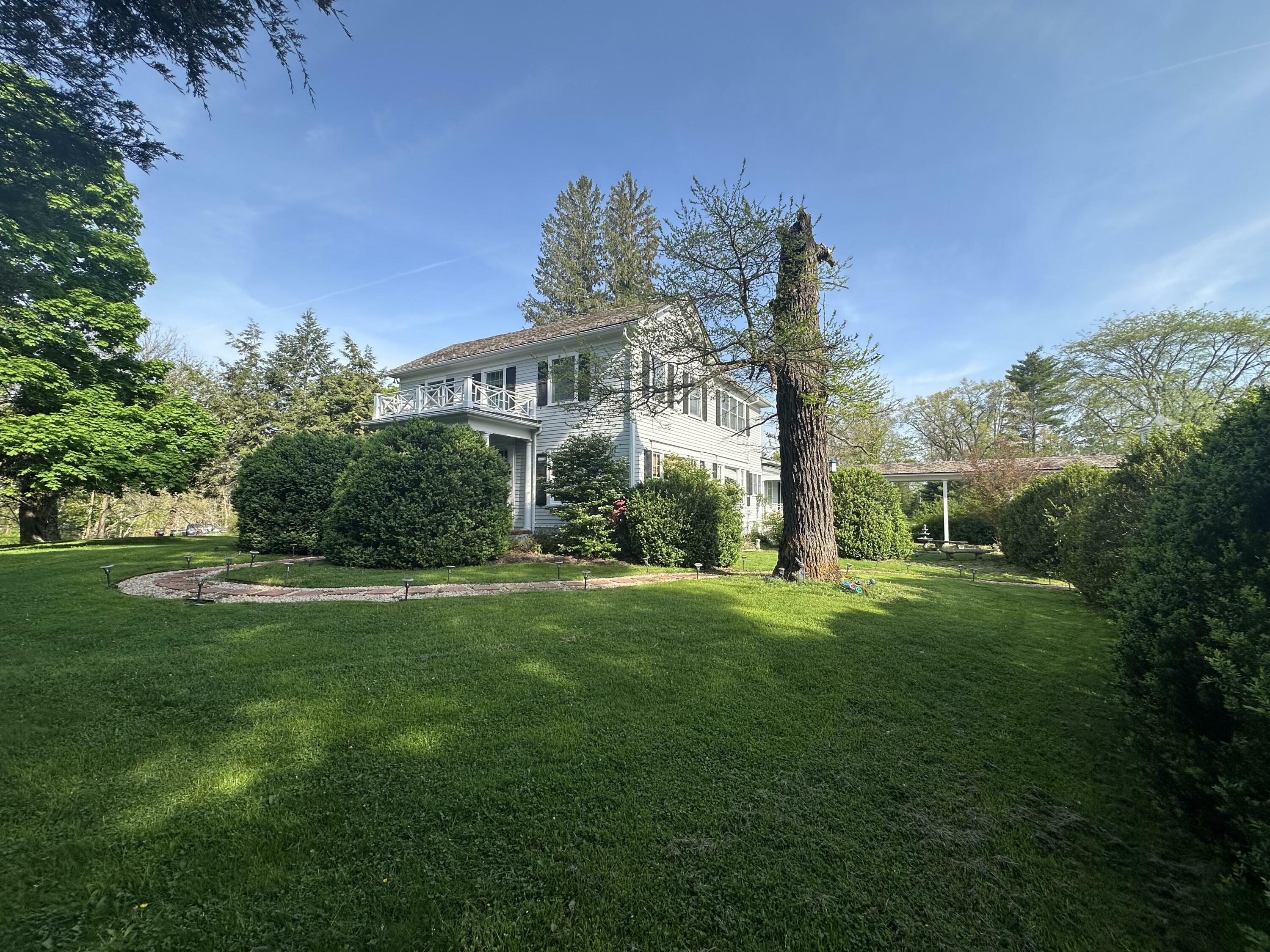 Property Photo: 2141 E Washington St WV 24901