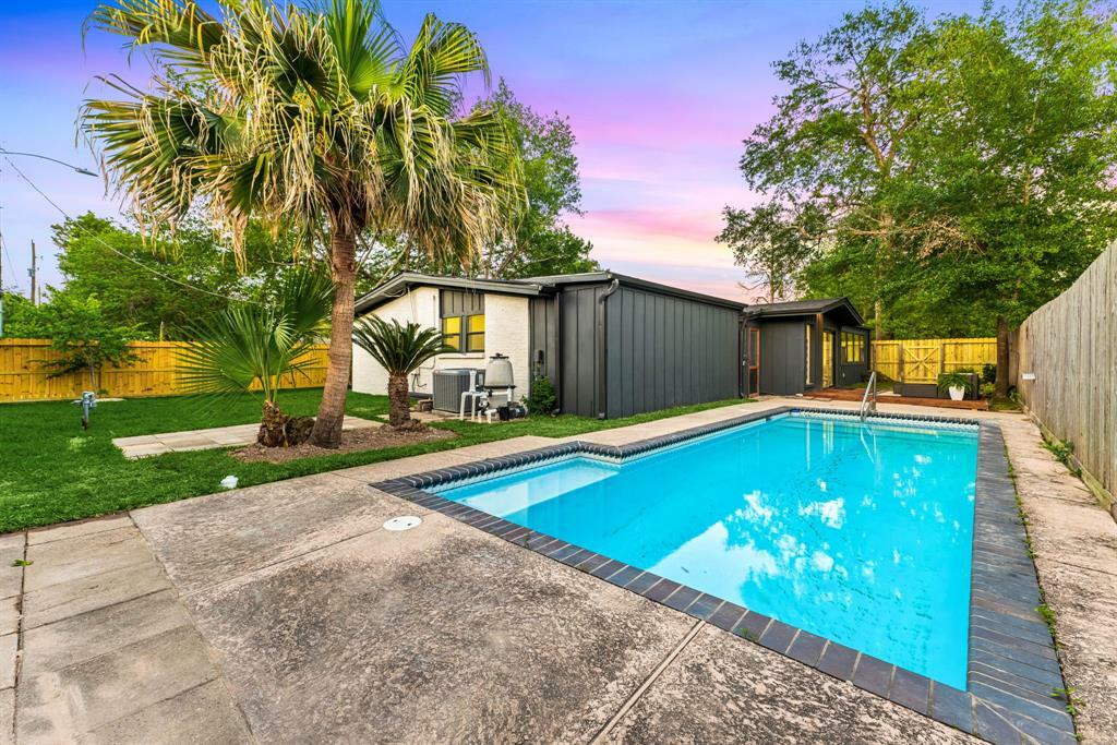 Property Photo: 1931 Chaparral Drive TX 77043