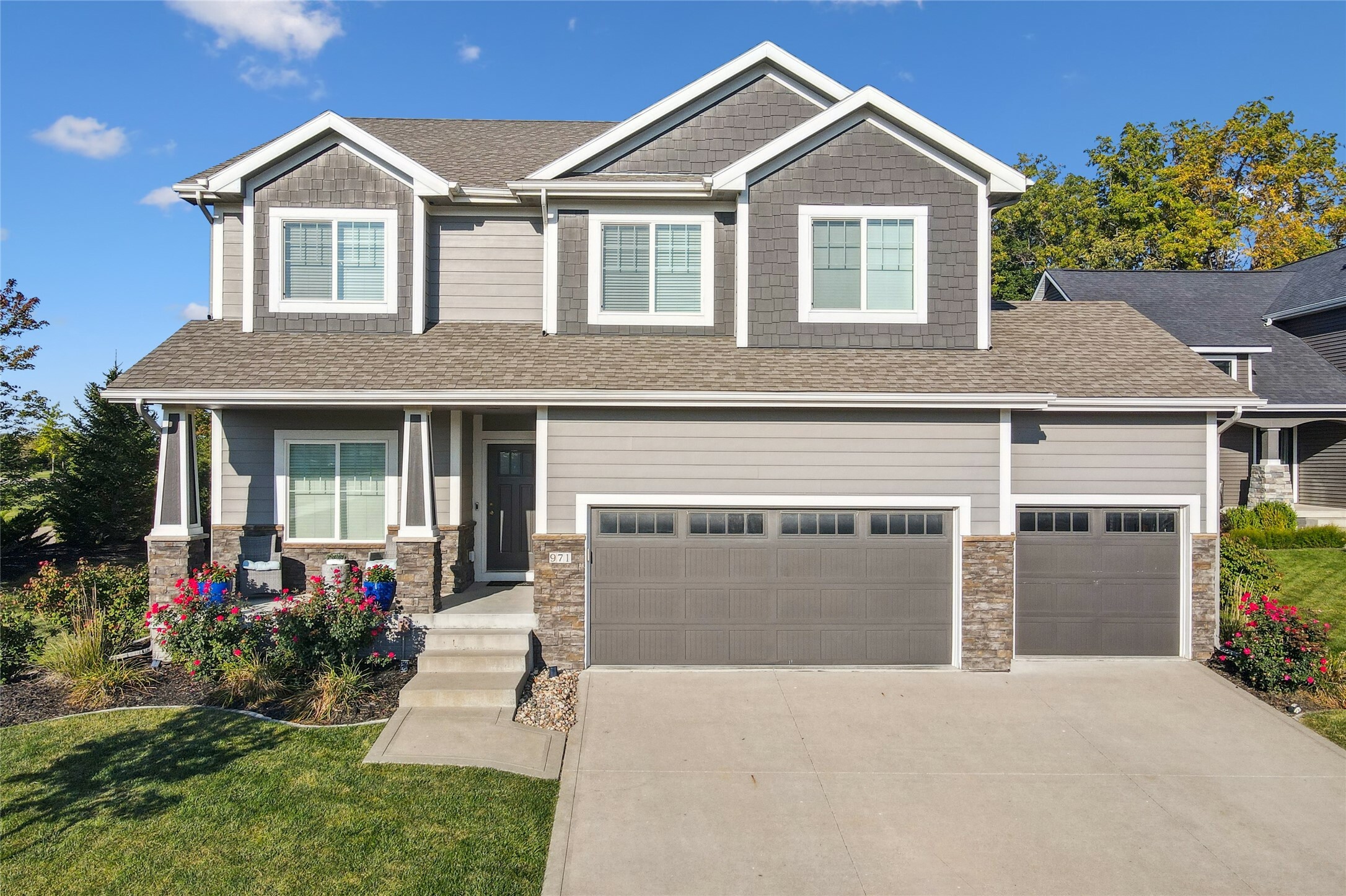 Property Photo:  971 S 93rd Street  IA 50266 