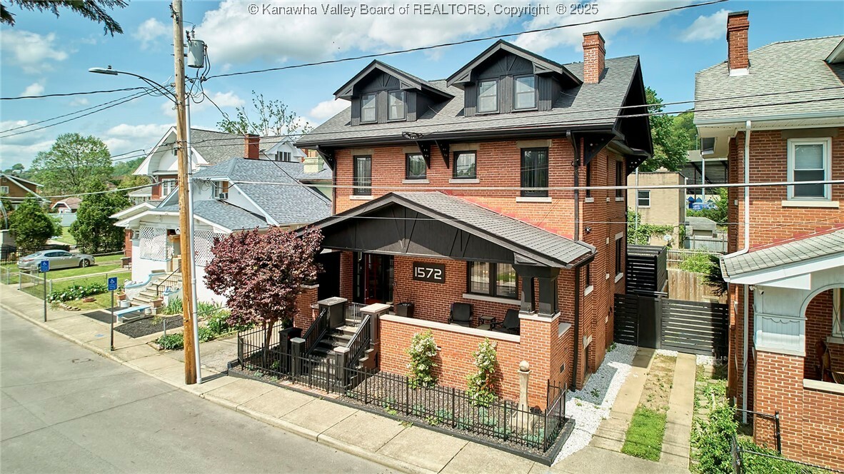 1572 Dixie Street  Charleston WV 25311 photo