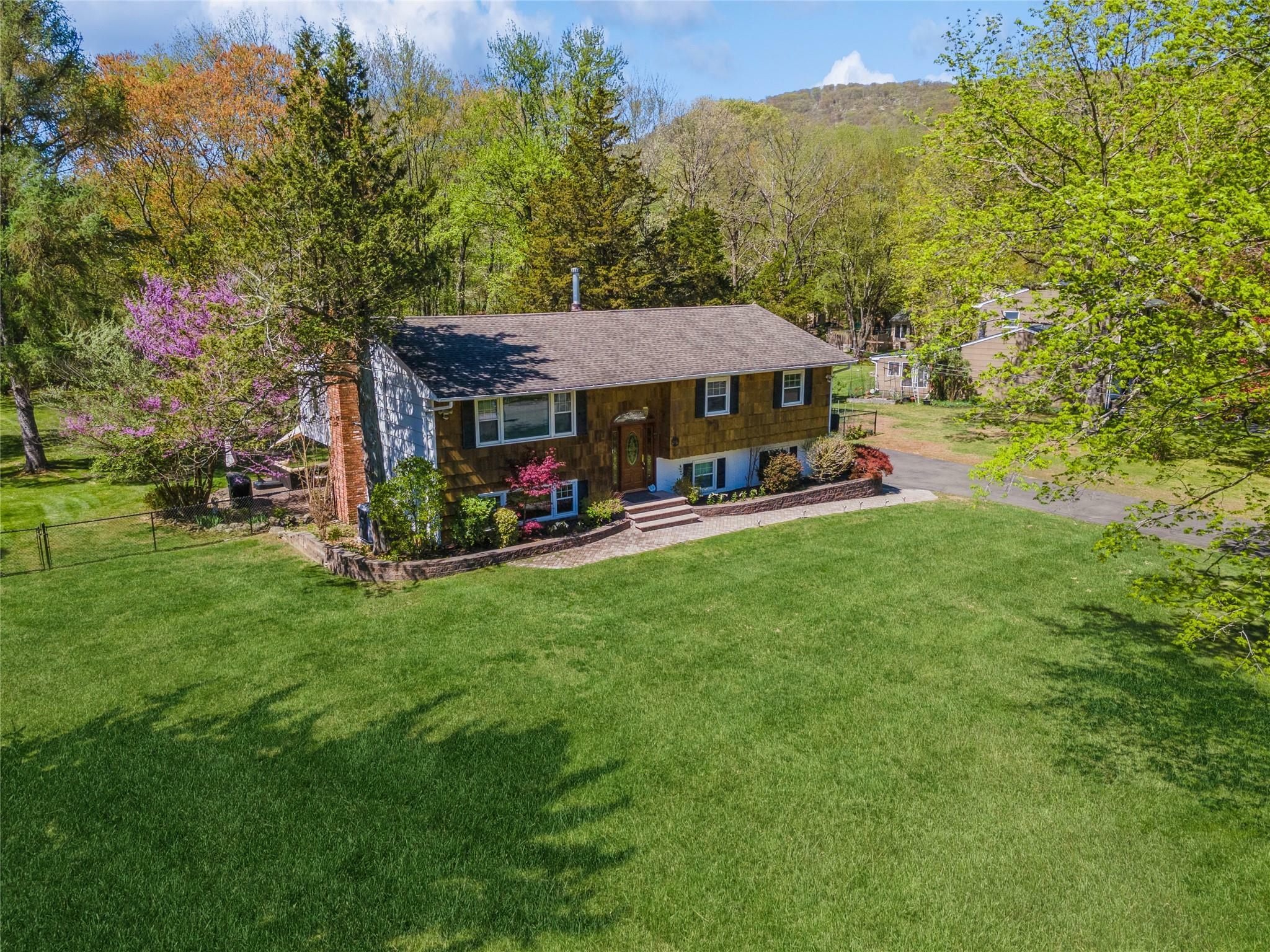 Property Photo: 3 Cottage Lane NY 10901