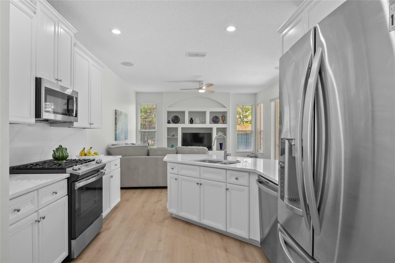 Property Photo: 11222 Rapallo Lane FL 34786