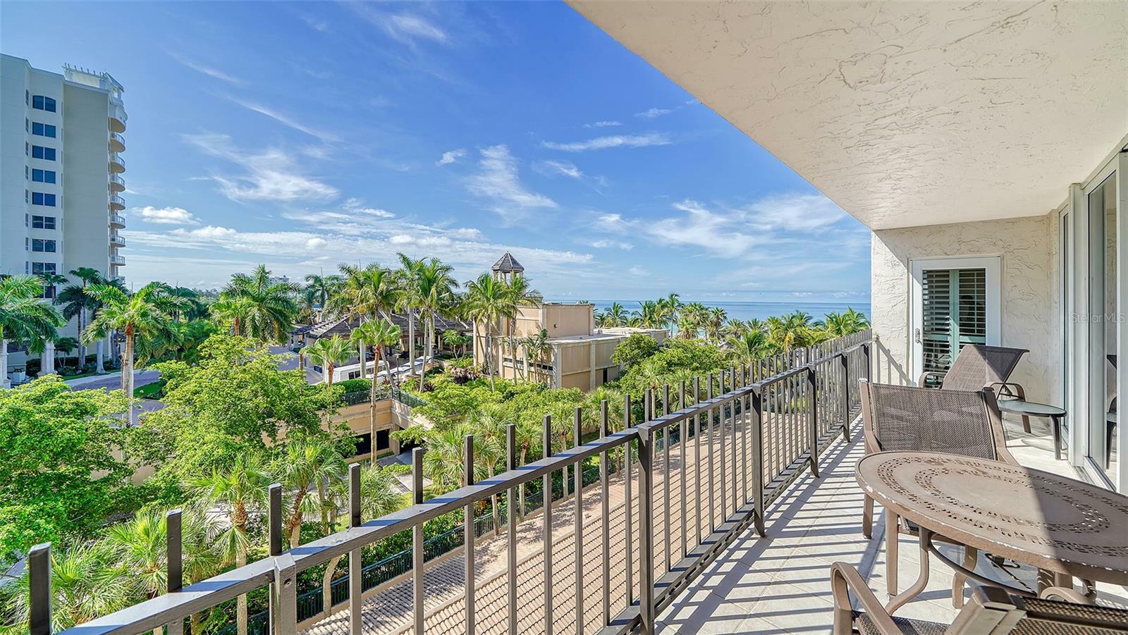 Property Photo: 1212 Benjamin Franklin Drive 503 FL 34236