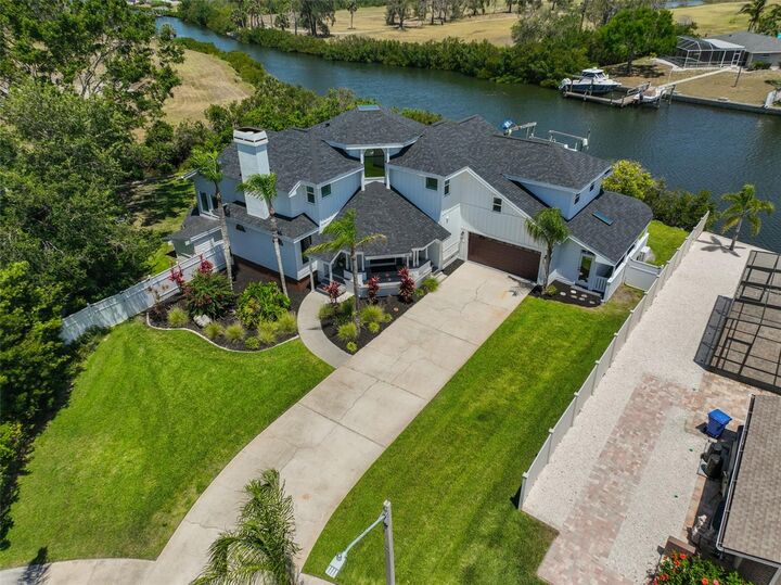 Property Photo:  945 Bunker View Drive  FL 33572 