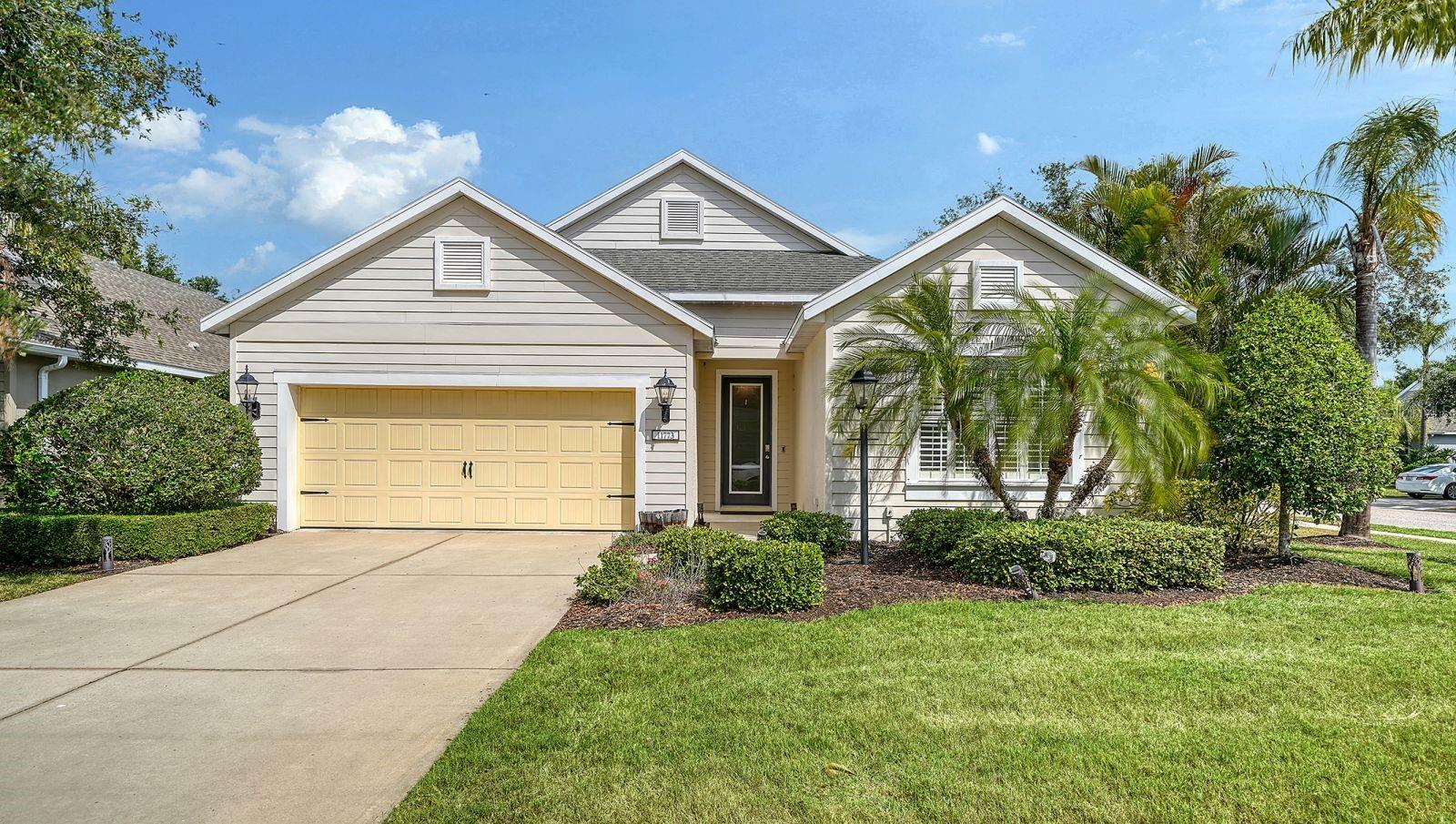 Property Photo: 11773 Forest Park Circle FL 34211