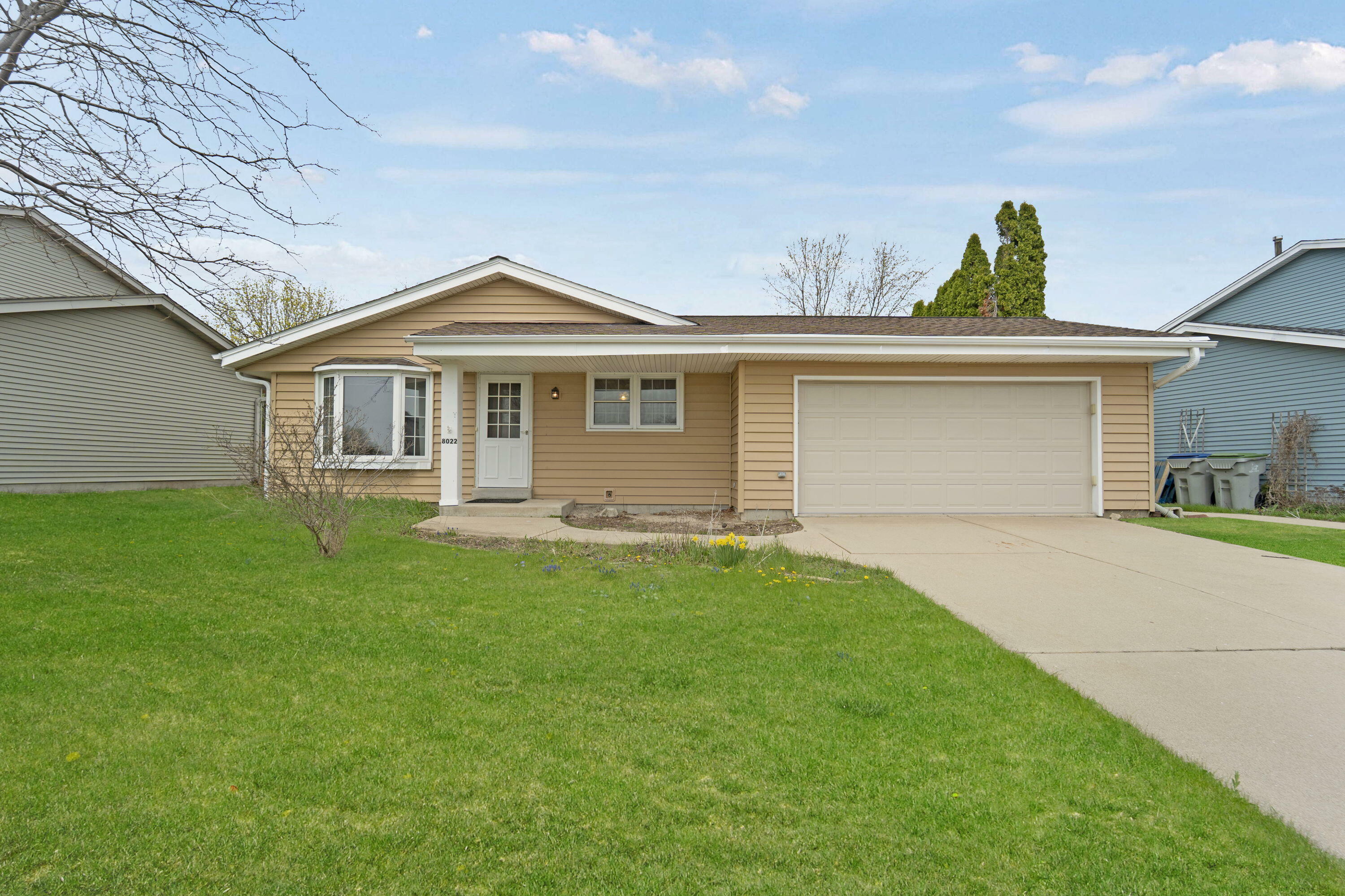 Property Photo: 8022 W Glenbrook Rd WI 53223