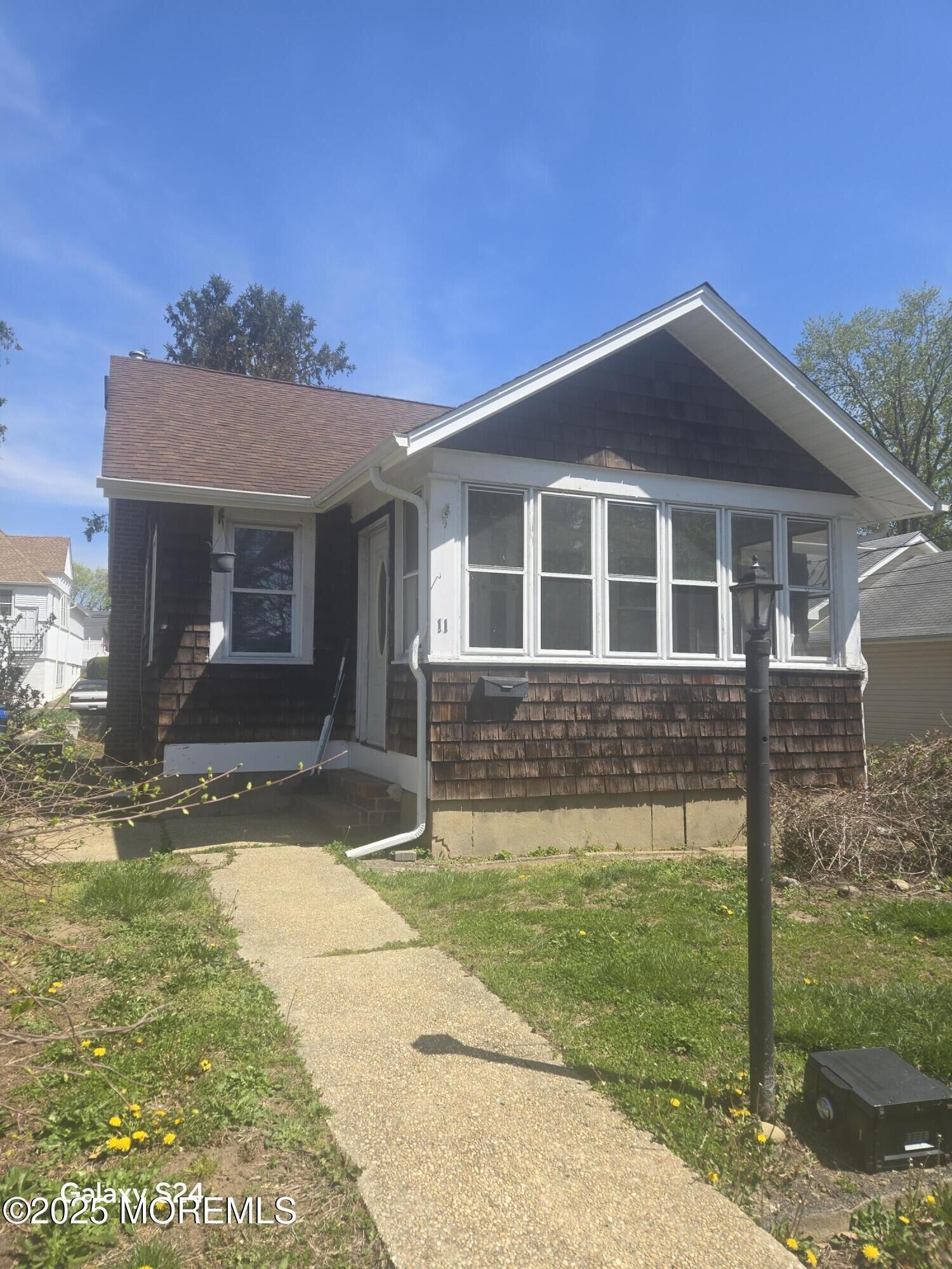 Property Photo:  11 Washington Avenue  NJ 07737 