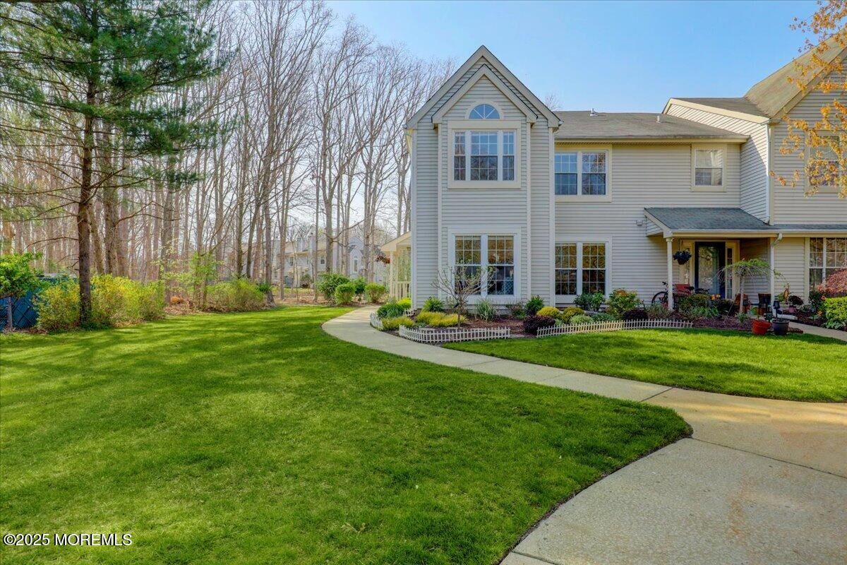 Property Photo:  243 Larchwood Court  NJ 07731 