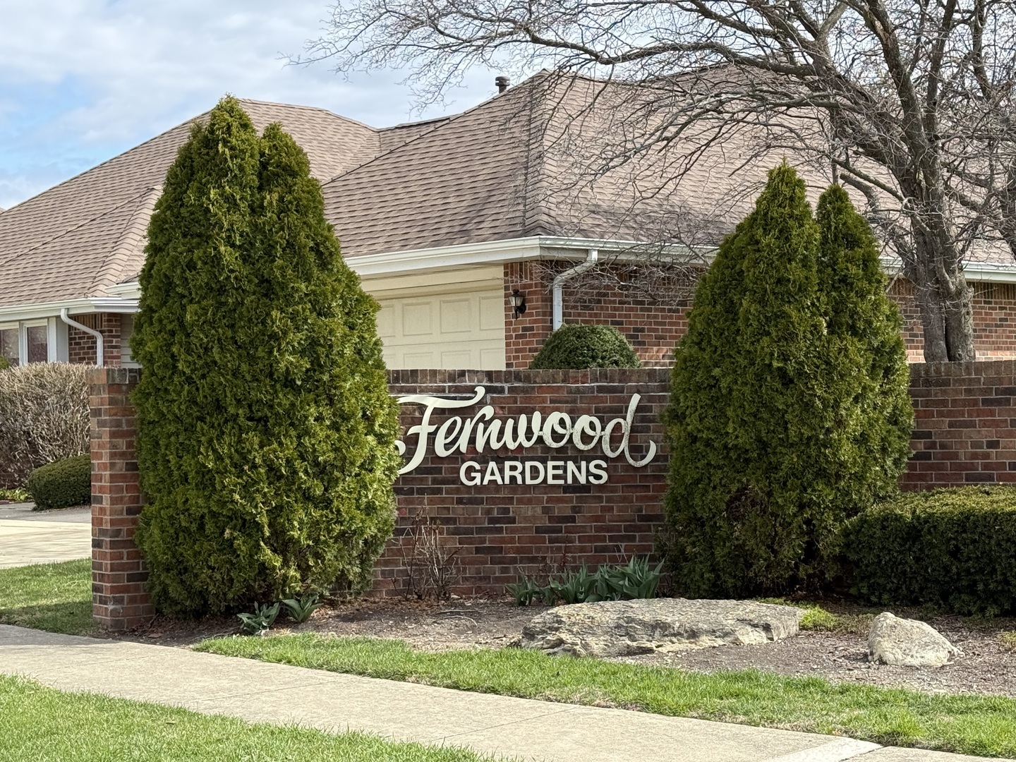 Property Photo: 53 Fallcreek Circle 35 IL 60538
