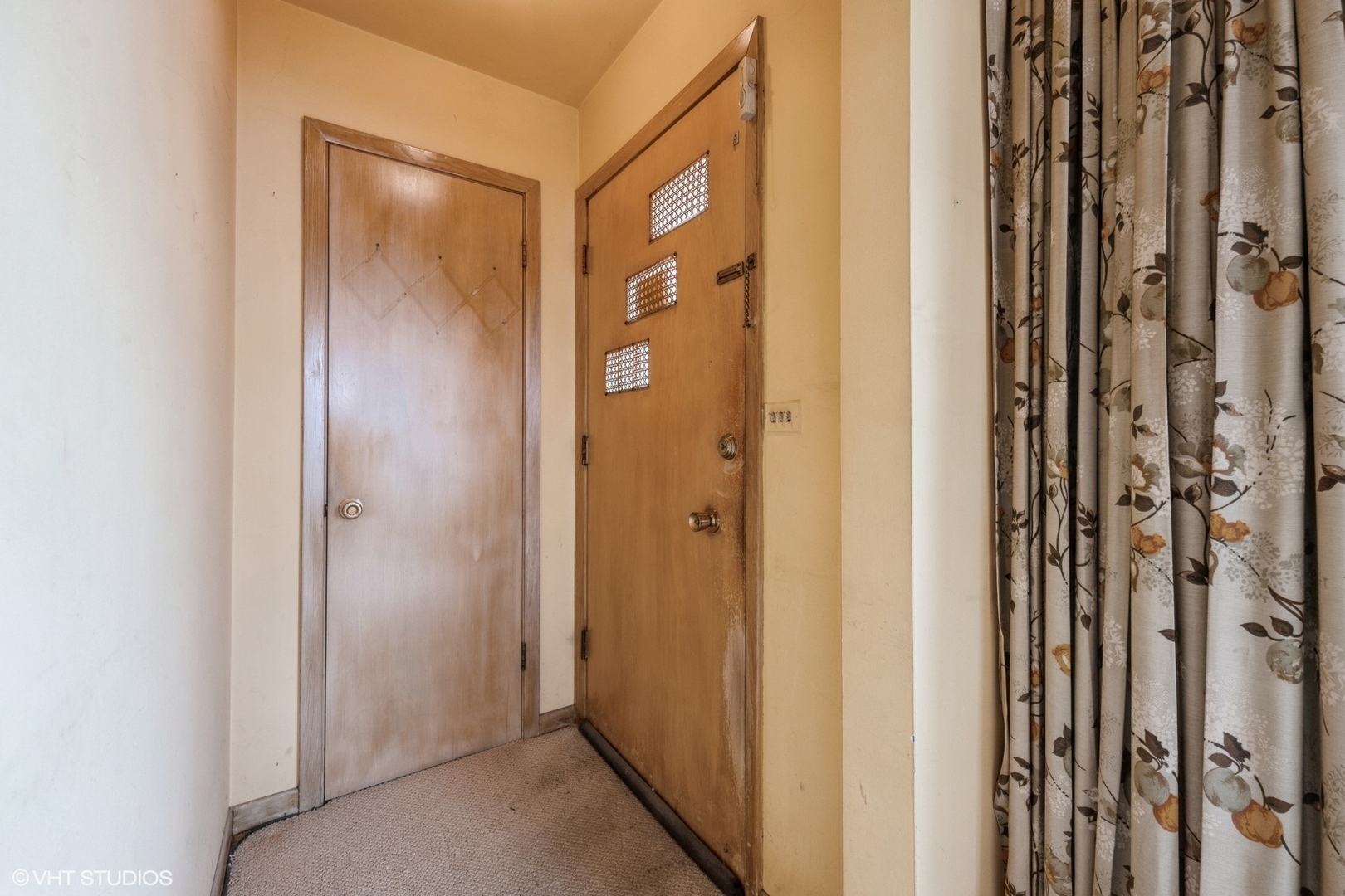 Property Photo: 6509 N Nixon Avenue IL 60631