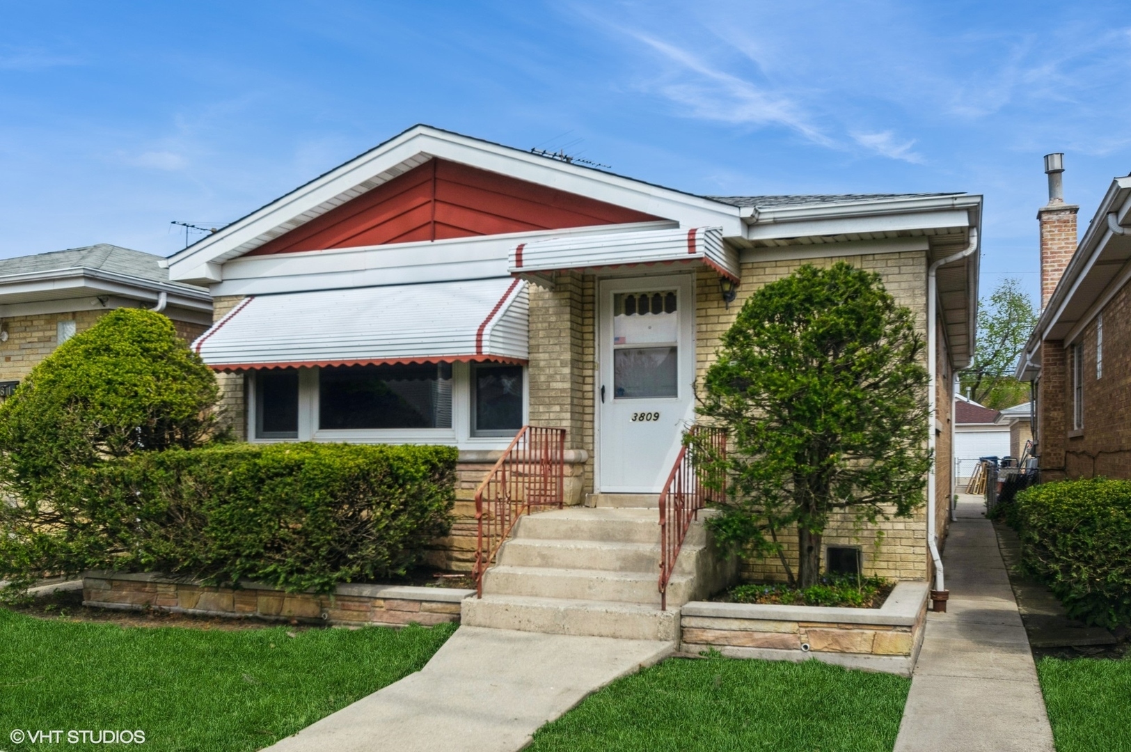Property Photo: 3809 N Sayre Avenue IL 60634