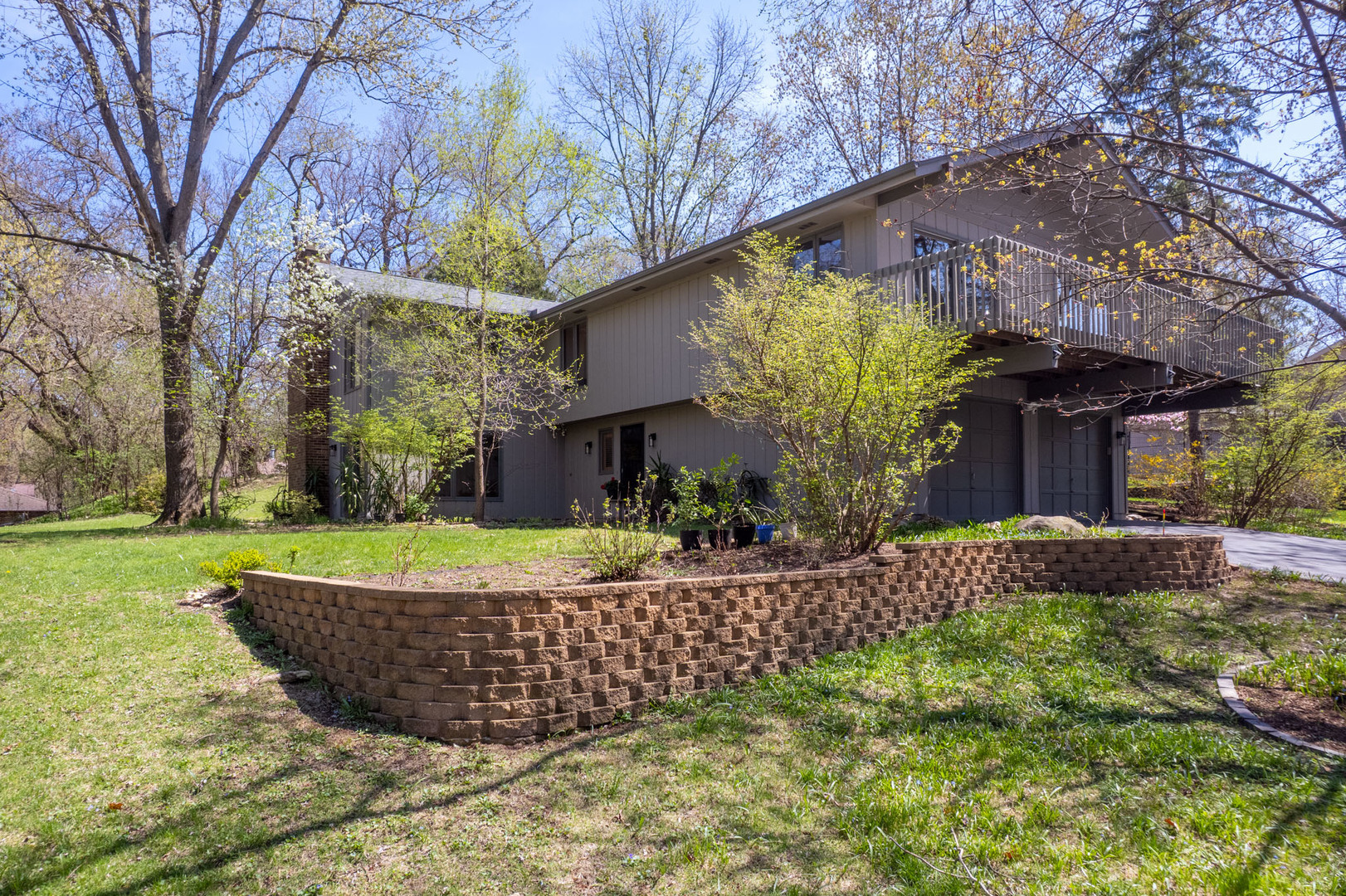 9812 Fox Shores Drive  Algonquin IL 60102 photo