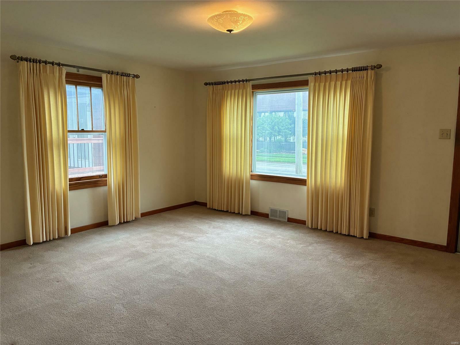 Property Photo: 504 N Douglas Street IL 62281