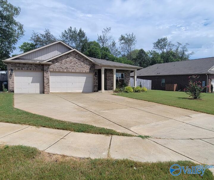 Property Photo: 117 Edensmith Drive AL 35761