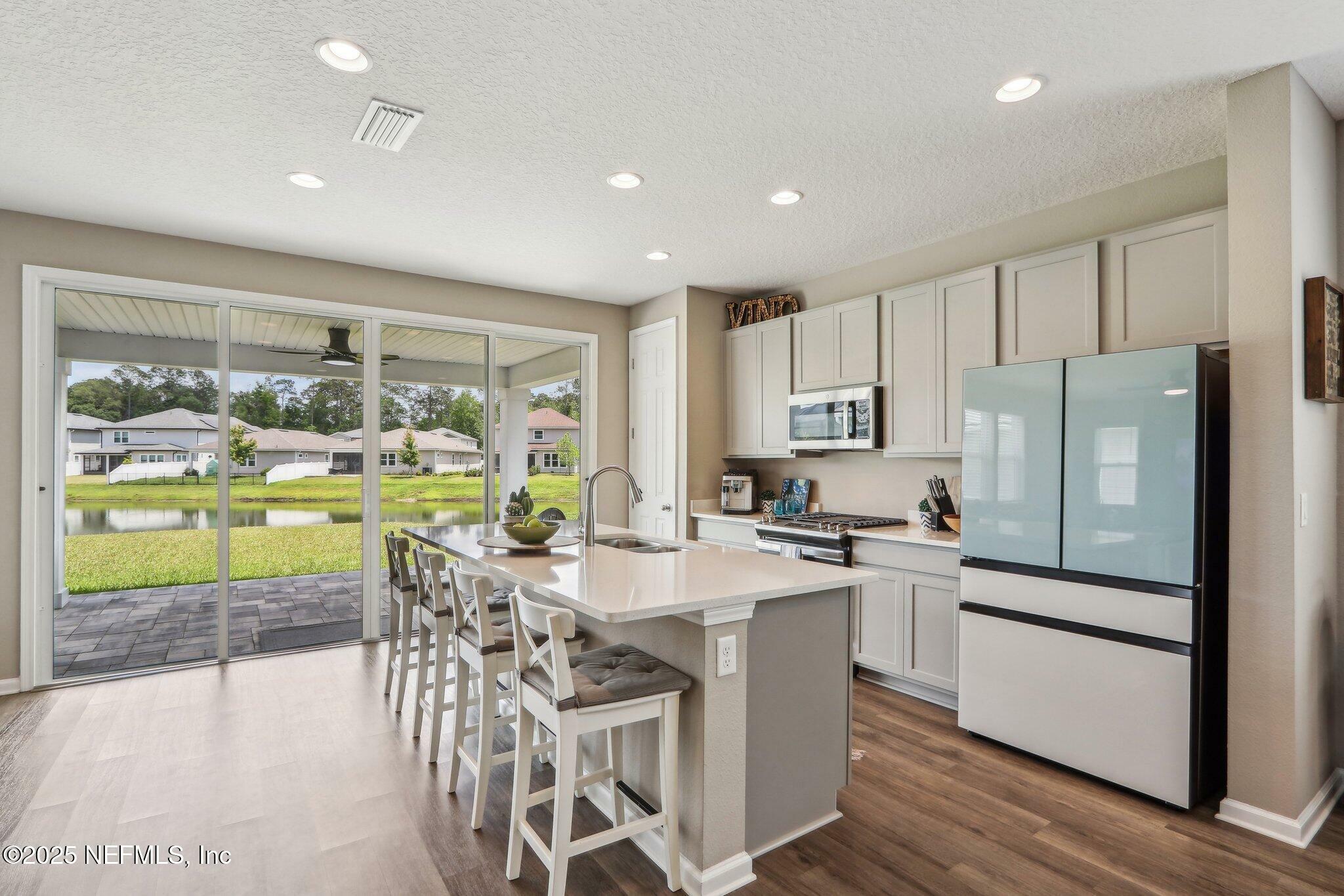 Property Photo: 43 Wards Ravine Way FL 32259