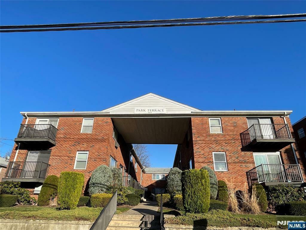 Property Photo: 322 Park Street 11 NJ 07601