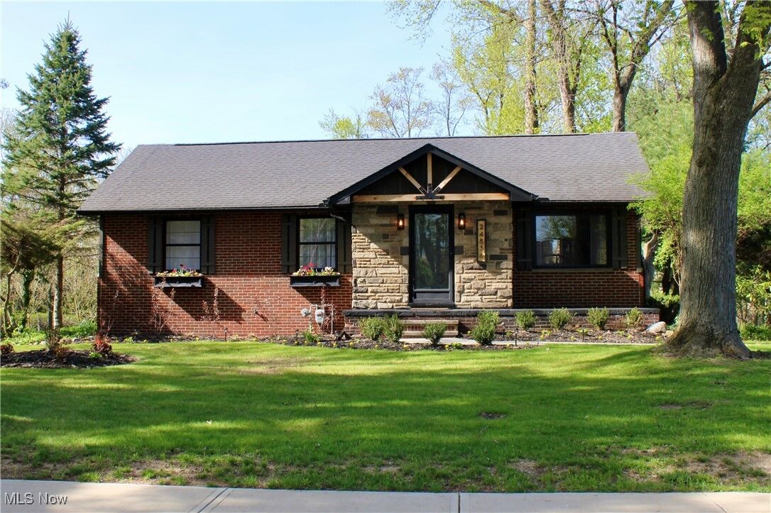 Property Photo: 24836 Kennedy Ridge Road OH 44070