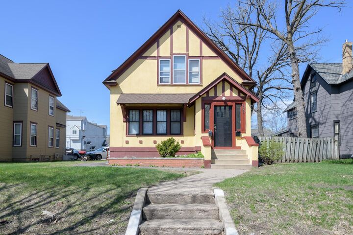 Property Photo:  707 6th Avenue S  MN 56301 