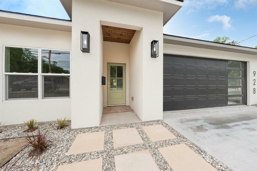 Property Photo: 928 College St TX 75482