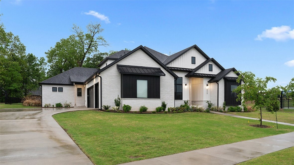 8424 W Kingbird Court  Bentonville AR 72713 photo