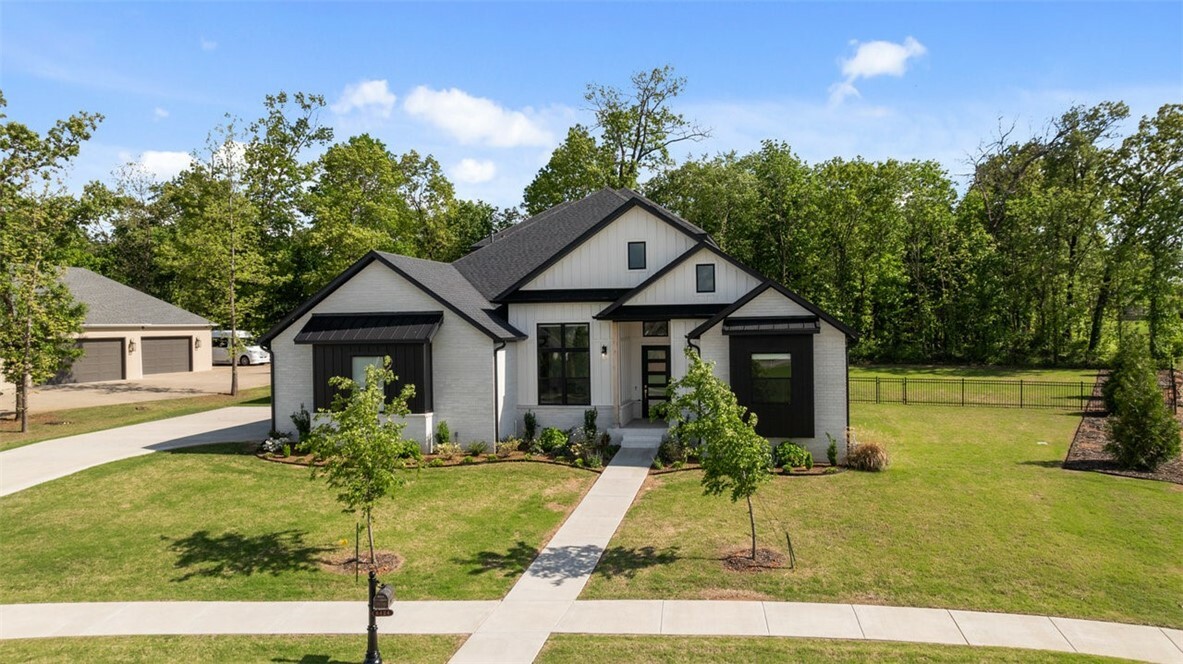 8424 W Kingbird Court  Bentonville AR 72713 photo
