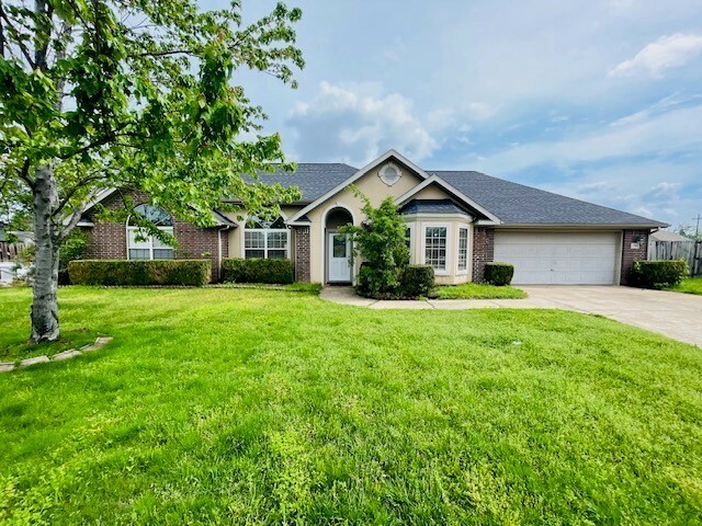 Property Photo: 1501 Countryside Circle AR 72758