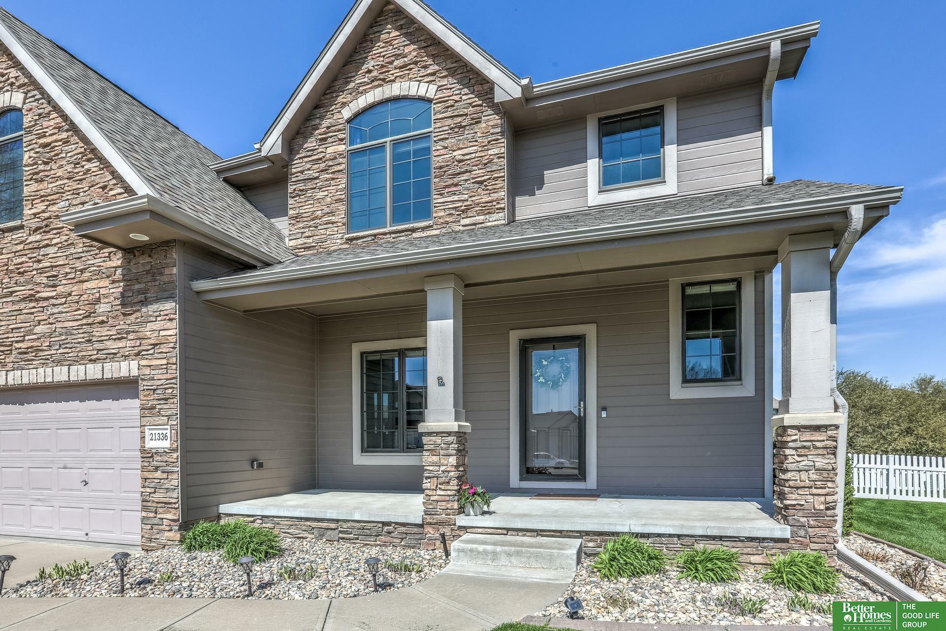 Property Photo: 21336 Blackstone Circle NE 68028