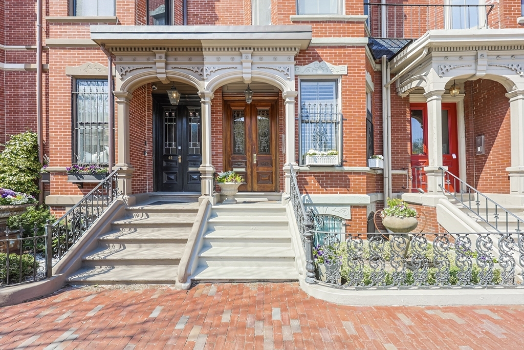 Property Photo: 44 Dartmouth Street 1 MA 02116