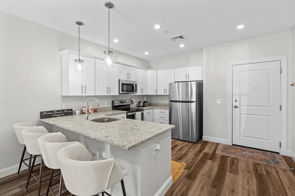 Property Photo:  3109 Briarwood Vlg 3109  MA 01510 